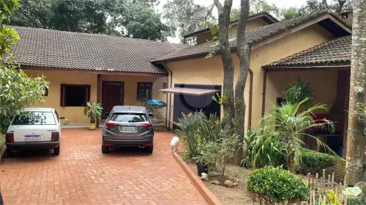 Casa de Condomínio com 3 Quartos à venda, 277m² no Caraguatá, Mairiporã