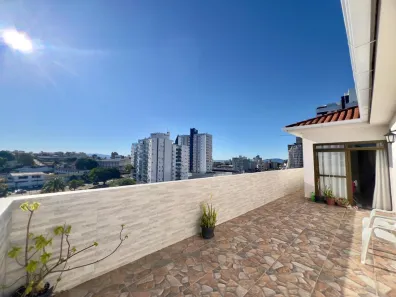 Apartamento com 3 Quartos à venda, 228m² no Canto, Florianópolis