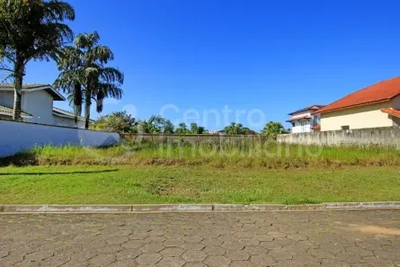 Lote/Terreno à venda, 740m² no Boungaiville, Peruíbe
