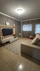 Casa com 2 Quartos para alugar, 110m² no Jardim do Vale, Jacareí