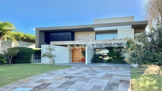 Sobrado com 4 Quartos à venda, 264m² no XANGRI-LÁ, Xangri-lá