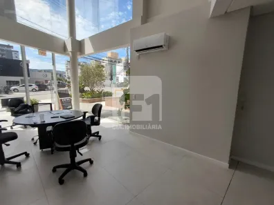 Ponto Comercial para alugar, 77m² no Trindade, Florianópolis