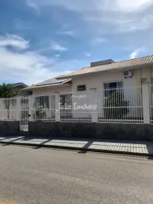 Casa com 3 Quartos à venda, 162m² no Souza Cruz, Brusque