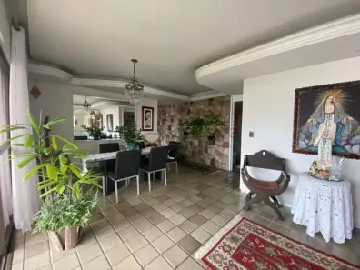 Apartamento com 5 Quartos à venda, 217m² no Graças, Recife