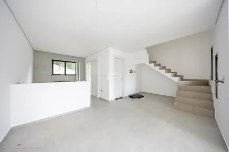 Sobrado com 3 Quartos à venda, 107m² no Itaboa, Campo Largo