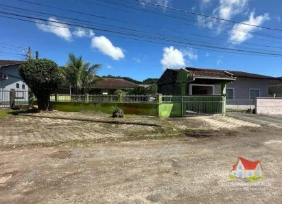 Casa com 3 Quartos à venda, 176m² no Aventureiro, Joinville