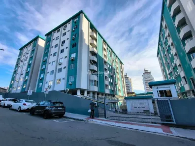 Apartamento com 3 Quartos para alugar, 74m² no Barreiros, São José