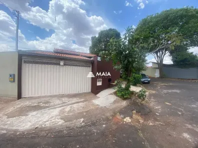 Casa com 3 Quartos à venda, 220m² no Jardim São Bento, Uberaba