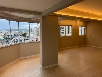 Apartamento com 2 Quartos à venda, 76m² no Centro, Balneário Camboriú
