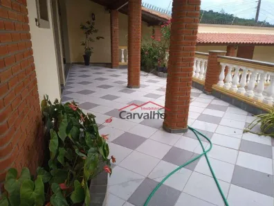 Sobrado com 4 Quartos à venda, 530m² no Centro, Guararema