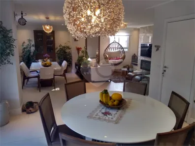 Apartamento com 3 Quartos à venda, 233m² no Vila Ipojuca, São Paulo