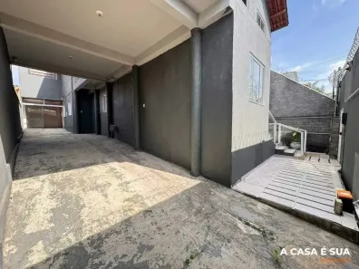 Casa com 5 Quartos para alugar, 280m² no Centro, Contagem