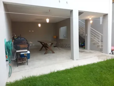 Casa com 2 Quartos à venda, 100m² no Loteamento Villa Branca, Jacareí
