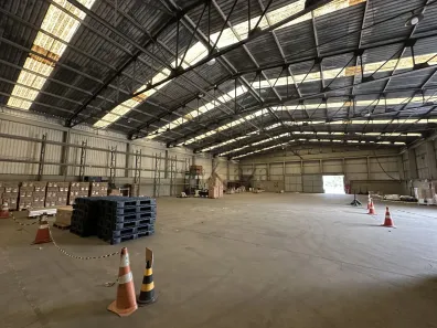 Ponto Comercial para alugar, 1600m² no Jardim Califórnia, Jacareí