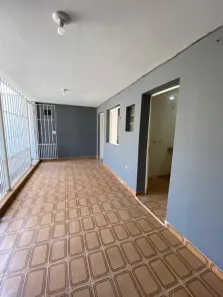 Casa com 2 Quartos para alugar, 80m² no Vila Romero, São Paulo