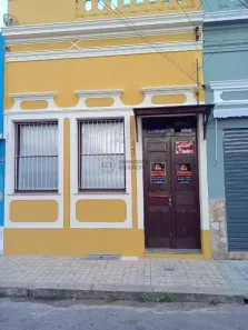 Casa com 2 Quartos para alugar, 80m² no Centro, Pelotas