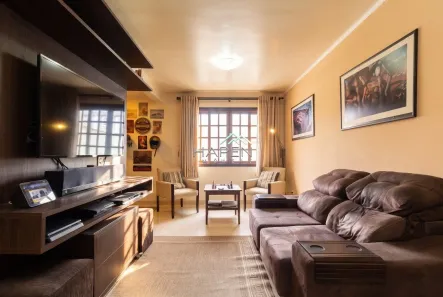 Sobrado com 3 Quartos à venda, 123m² no Santa Cândida, Curitiba