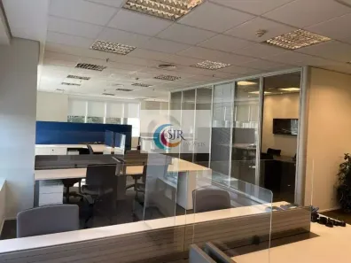 Sala Comercial para alugar, 136m² no Cidade Monções, São Paulo