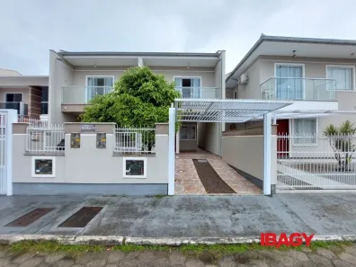 Casa com 2 Quartos para alugar, 71m² no Forquilhas, São José
