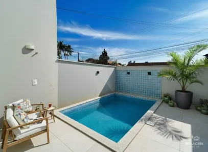 Casa com 3 Quartos à venda, 115m² no Costa e Silva, Joinville