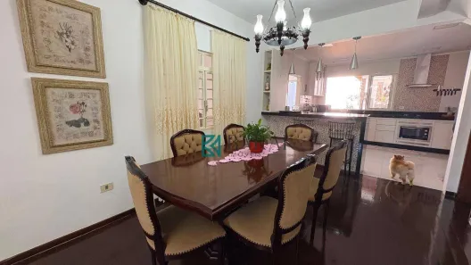 Sobrado com 3 Quartos à venda, 221m² no Zona 07, Maringá