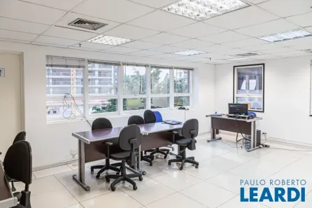 Ponto Comercial à venda, 235m² no Vila Olímpia, São Paulo