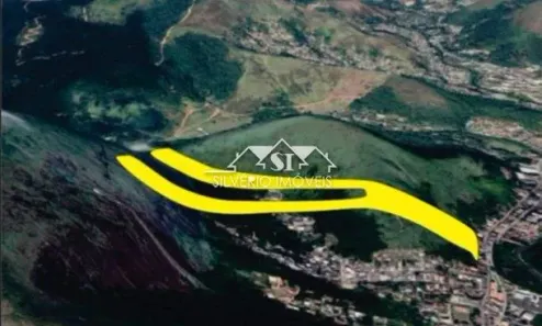Casa com 3 Quartos à venda, 500m² no Corrêas, Petrópolis