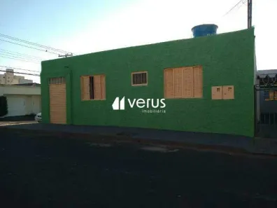 Casa com 7 Quartos para alugar, 160m² no Saraiva, Uberlândia