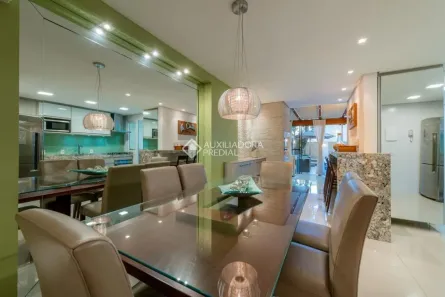 Casa de Condomínio com 3 Quartos à venda, 297m² no Vila Assunção, Porto Alegre