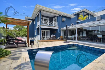 Casa com 4 Quartos para alugar, 525m² no São Paulo II, Cotia