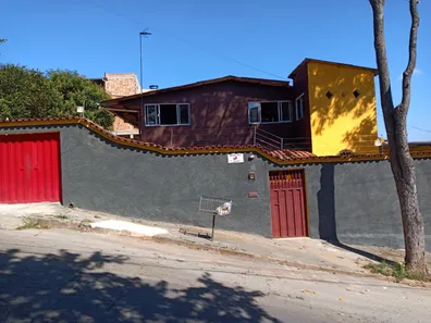 Casa com 3 Quartos à venda, 200m² no Goiânia, Belo Horizonte