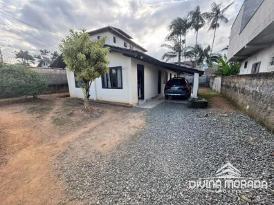 Casa com 3 Quartos à venda, 90m² no Iririú, Joinville