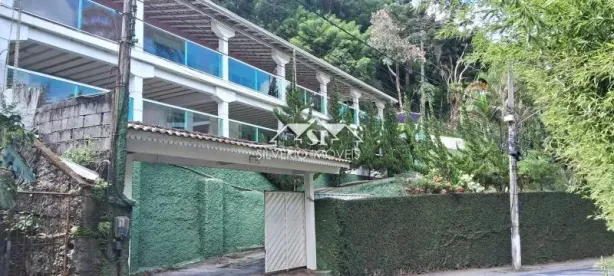 Casa com 4 Quartos à venda, 587m² no Corrêas, Petrópolis
