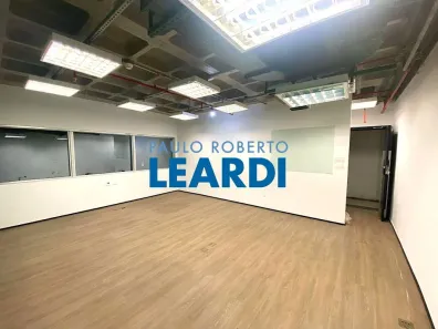 Ponto Comercial à venda, 37m² no Vila Olímpia, São Paulo