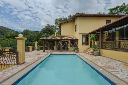 Casa de Condomínio com 4 Quartos para alugar, 550m² no Vila Alpina, Nova Lima
