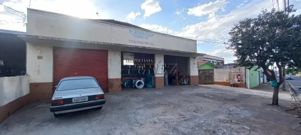 Imóvel Comercial à venda, 913m² no Lago Igapó, Londrina