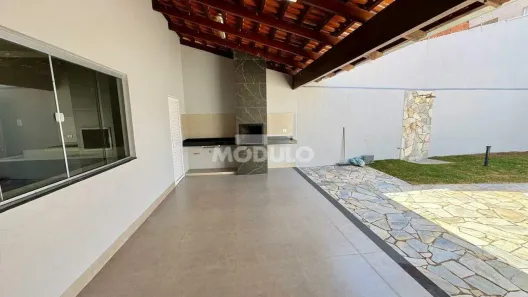 Casa com 3 Quartos à venda, 248m² no Santa Mônica, Uberlândia