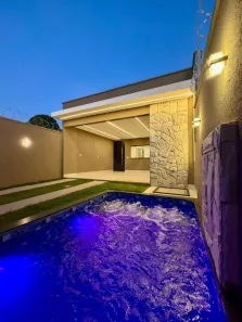 Casa com 3 Quartos à venda, 128m² no Setor Garavelo, Goiânia