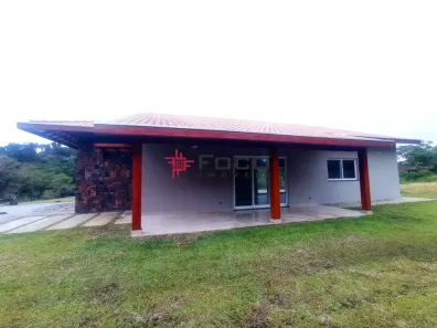 Fazenda/Sítio com 3 Quartos à venda, 170m² no Vila São Geraldo, São José dos Campos
