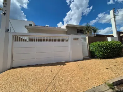 Casa com 4 Quartos para alugar, 260m² no Parque das Esmeraldas, Marília