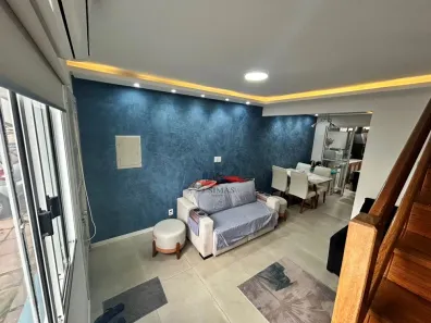 Sobrado com 2 Quartos à venda, 72m² no Humaitá, Porto Alegre
