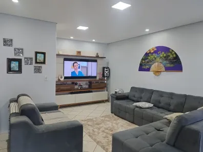 Casa com 3 Quartos à venda, 180m² no Setor Residencial Leste, Brasília