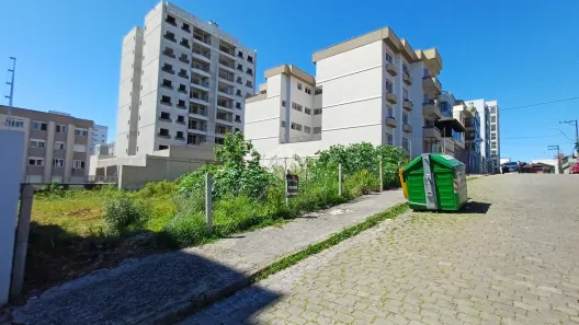 Lote/Terreno à venda, 826m² no Pio X, Caxias do Sul