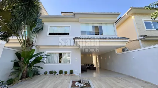Casa de Condomínio com 3 Quartos à venda, 225m² no Campo Grande, Rio de Janeiro