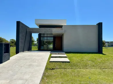 Casa de Condomínio com 4 Quartos à venda, 170m² no , Capão da Canoa