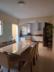 Sobrado com 4 Quartos à venda, 223m² no Jardim Rina, Santo André