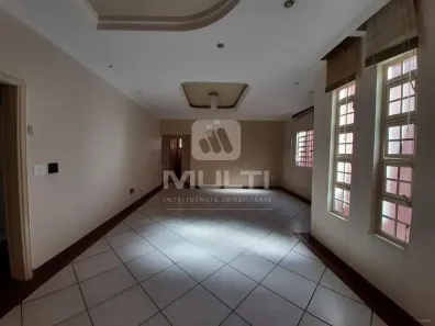 Casa com 3 Quartos à venda, 229m² no Centro, Uberlândia