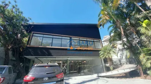 Casa de Condomínio com 4 Quartos para alugar, 560m² no Pacaembu, São Paulo
