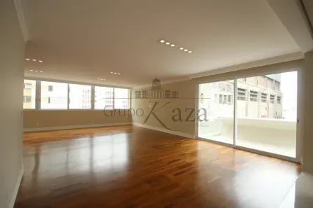 Apartamento com 3 Quartos à venda, 210m² no Santa Cecília, São Paulo