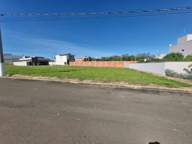 Lote/Terreno à venda, 250m² no Mato Alto, Saltinho